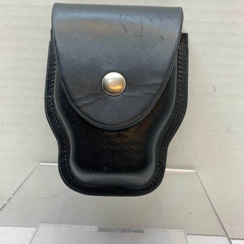 RYNO Gear Single Handcuff Holder Black Leather.